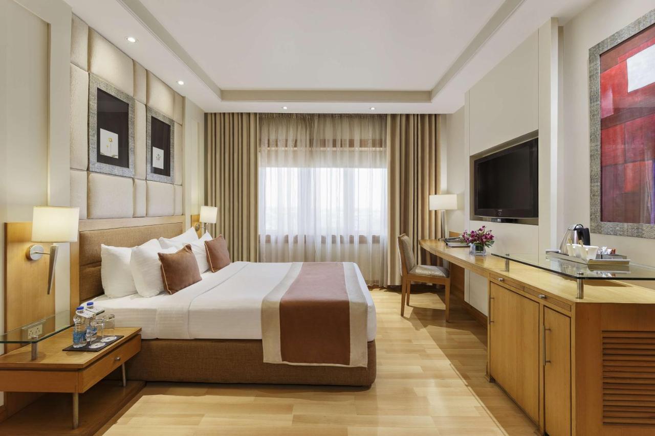 Park Plaza, Hotel 5*